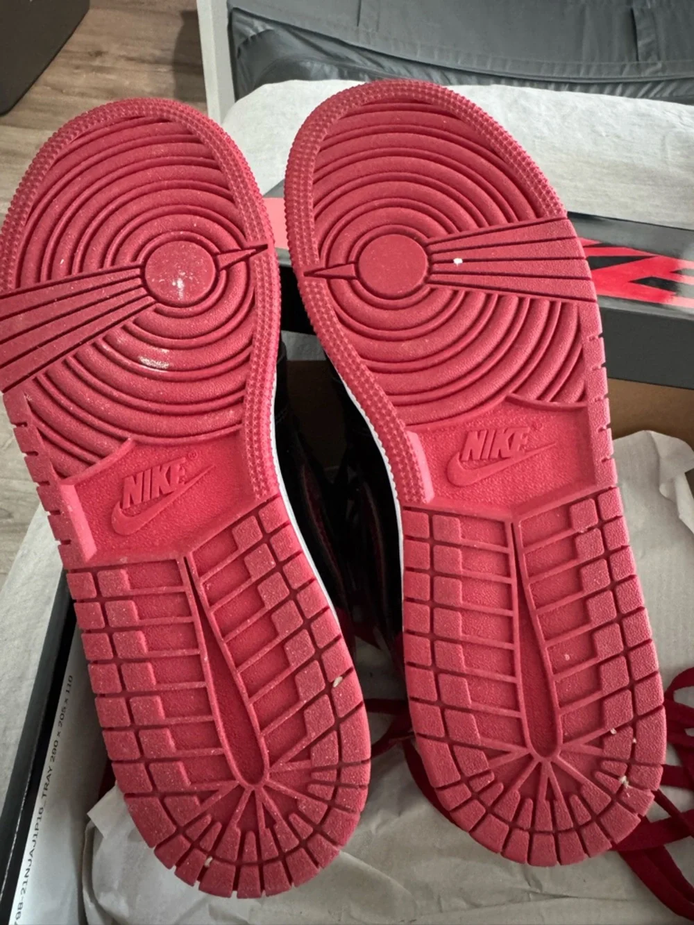 Air Jordan 1 Retro High OG GS - Picture 2 of 6